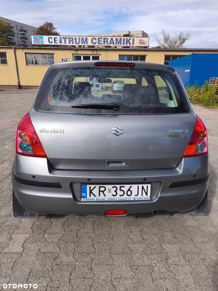 Suzuki Swift 2009 photo 3