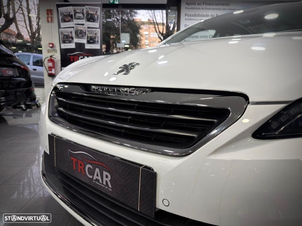 Peugeot 308 SW 1.2 PureTech Allure EAT6 - 11