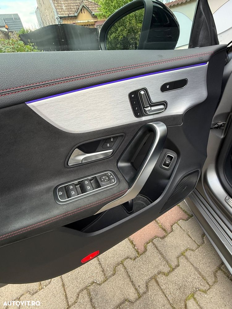 Mercedes-Benz CLA 250 4MATIC 7G-DCT AMG Line - 13