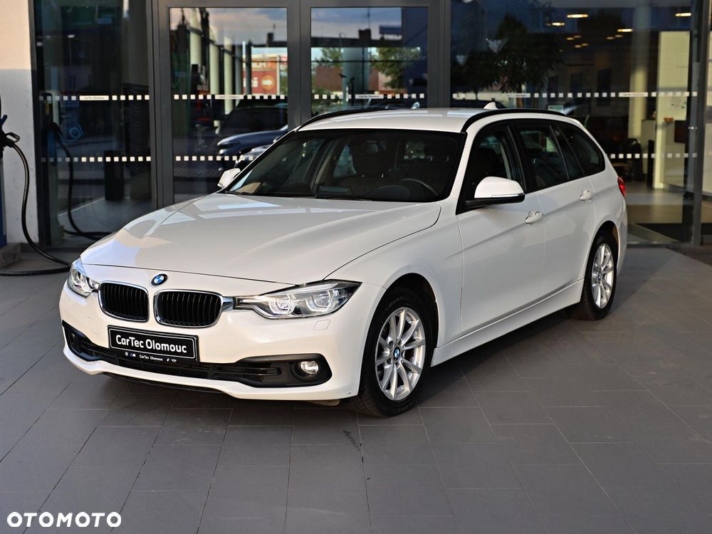 BMW Seria 3 318i - 1