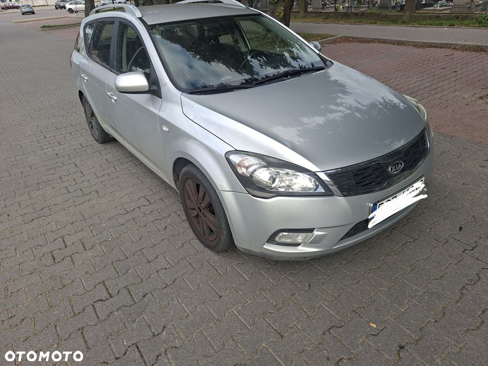 Kia Ceed - 1