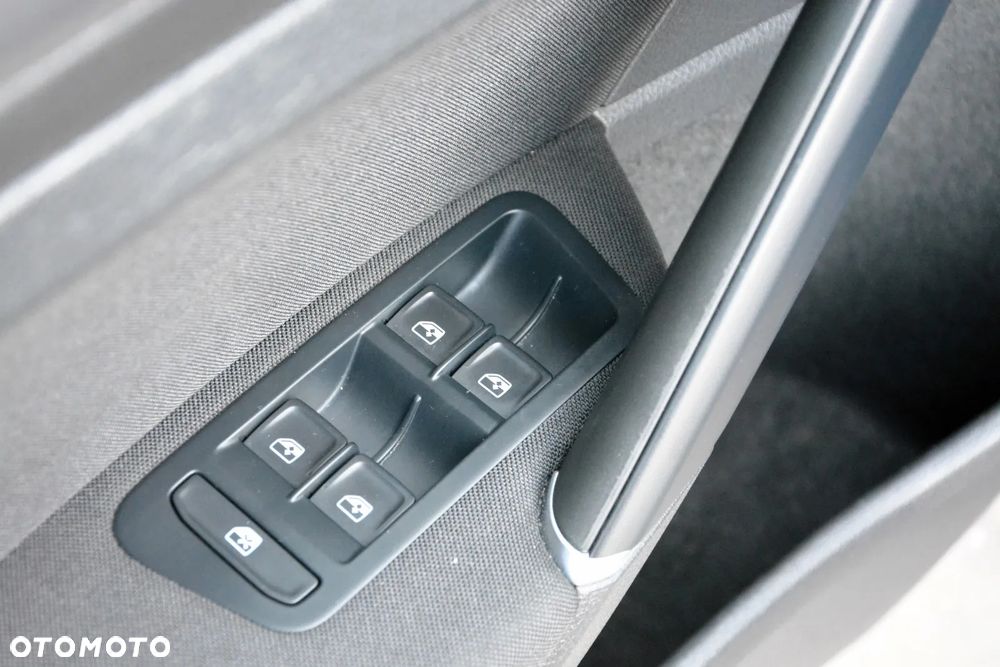 Volkswagen Golf 1.5 TSI BMT Evo Comfortline - 17