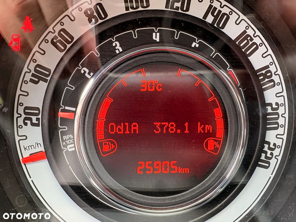 Fiat 500 1.0 Hybrid - 12