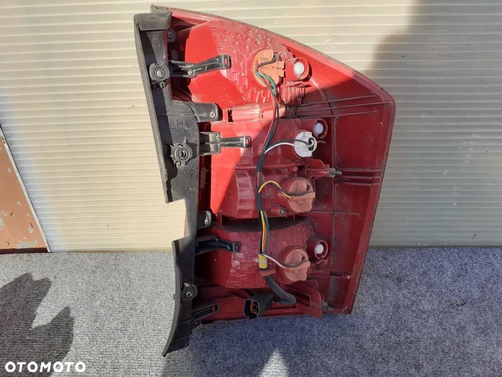 KIA CARENS 3 III LAMPA TYLNA TYŁ LEWA ORYGINAŁ WYSYŁKA! - 4