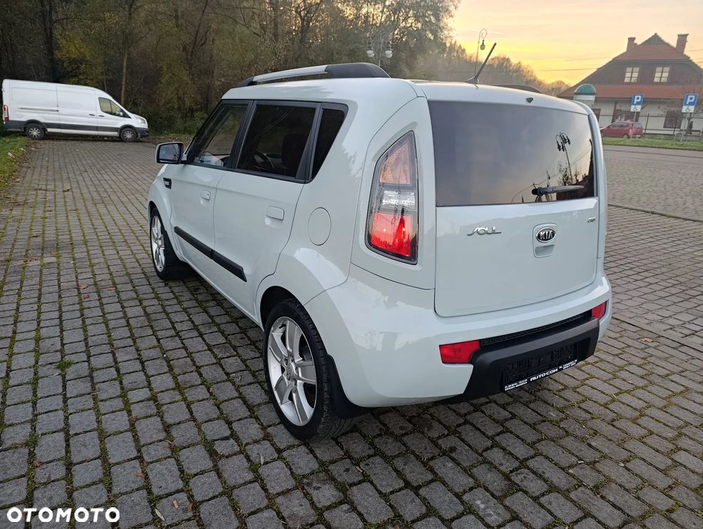 Kia Soul - 10