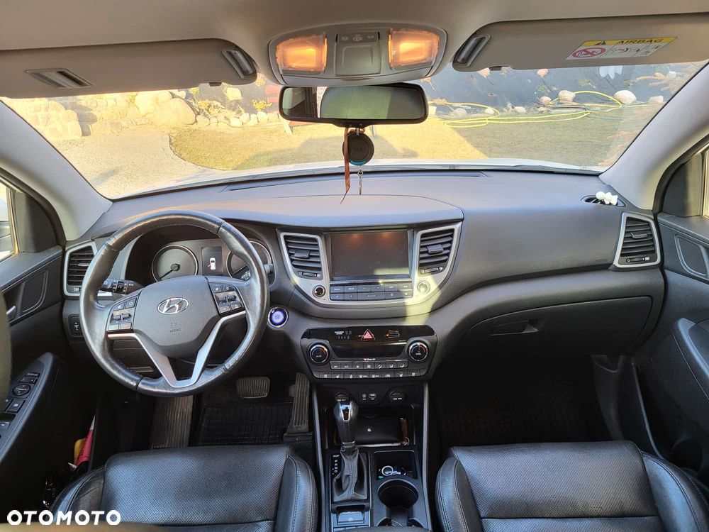 Hyundai Tucson 2.0 CRDI 4WD Automatik Premium - 6