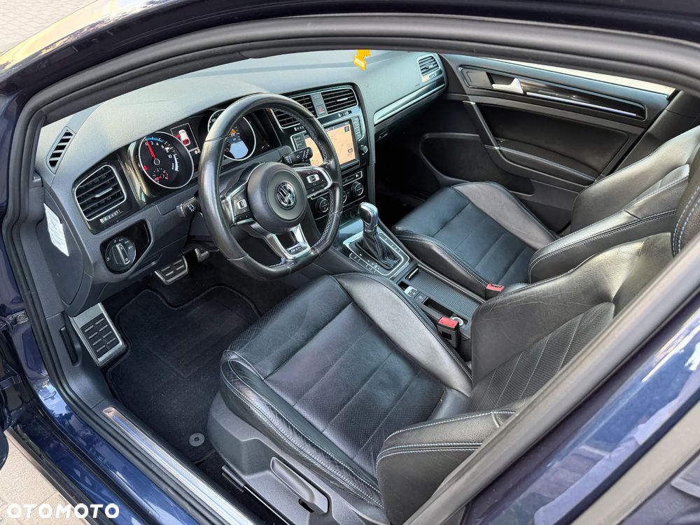 Volkswagen Golf - 14