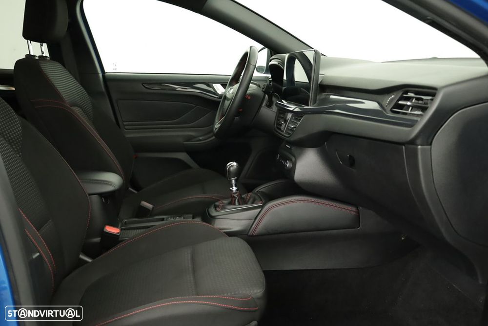 Ford Focus 1.0 EcoBoost MHEV ST-Line - 21