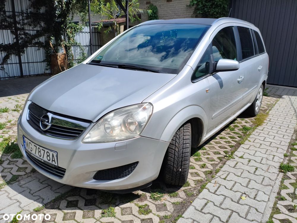 Opel Zafira - 1