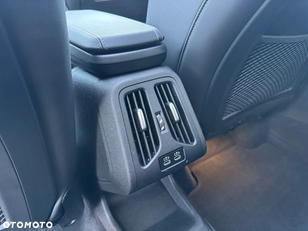 BMW Seria 2 218d Advantage sport - 26