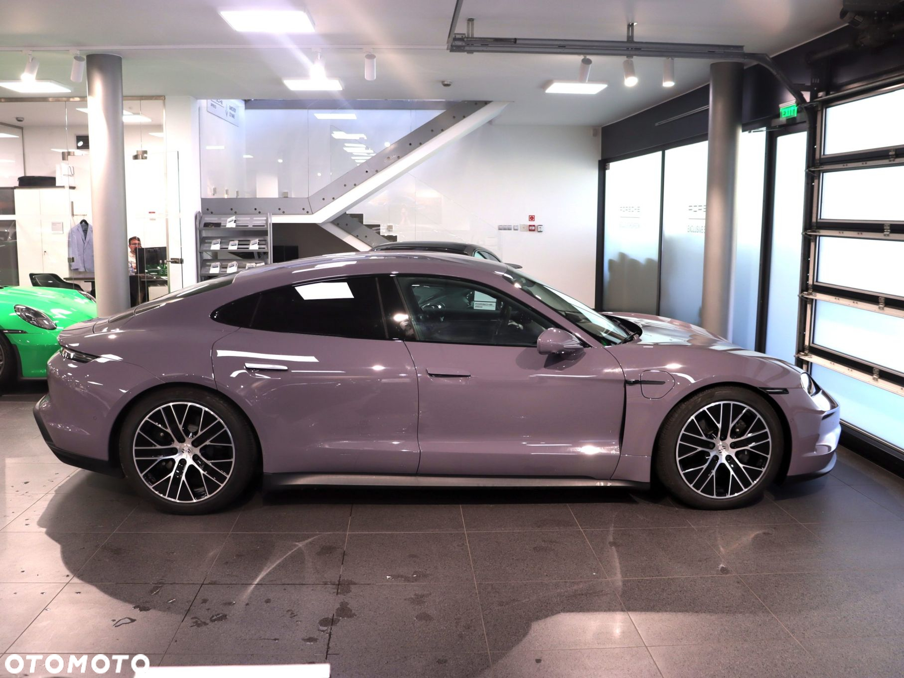 Porsche Taycan - 6