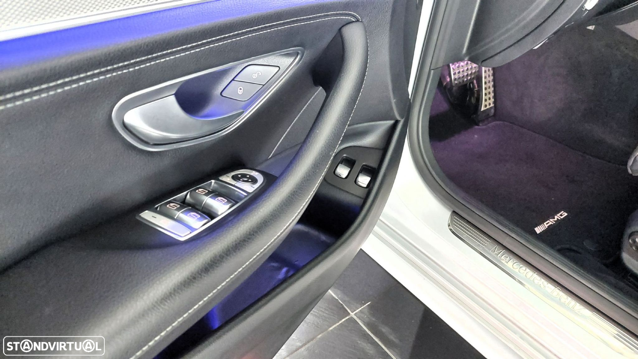 Mercedes-Benz E 220 d AMG Line - 30