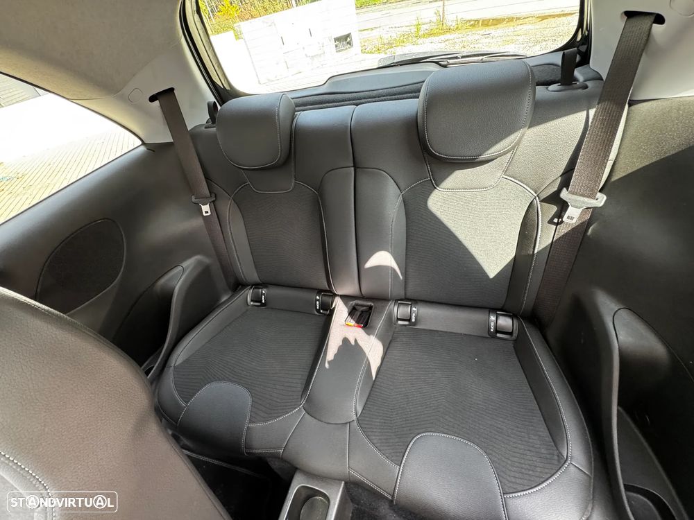 Opel Adam 1.0 T Glam - 14