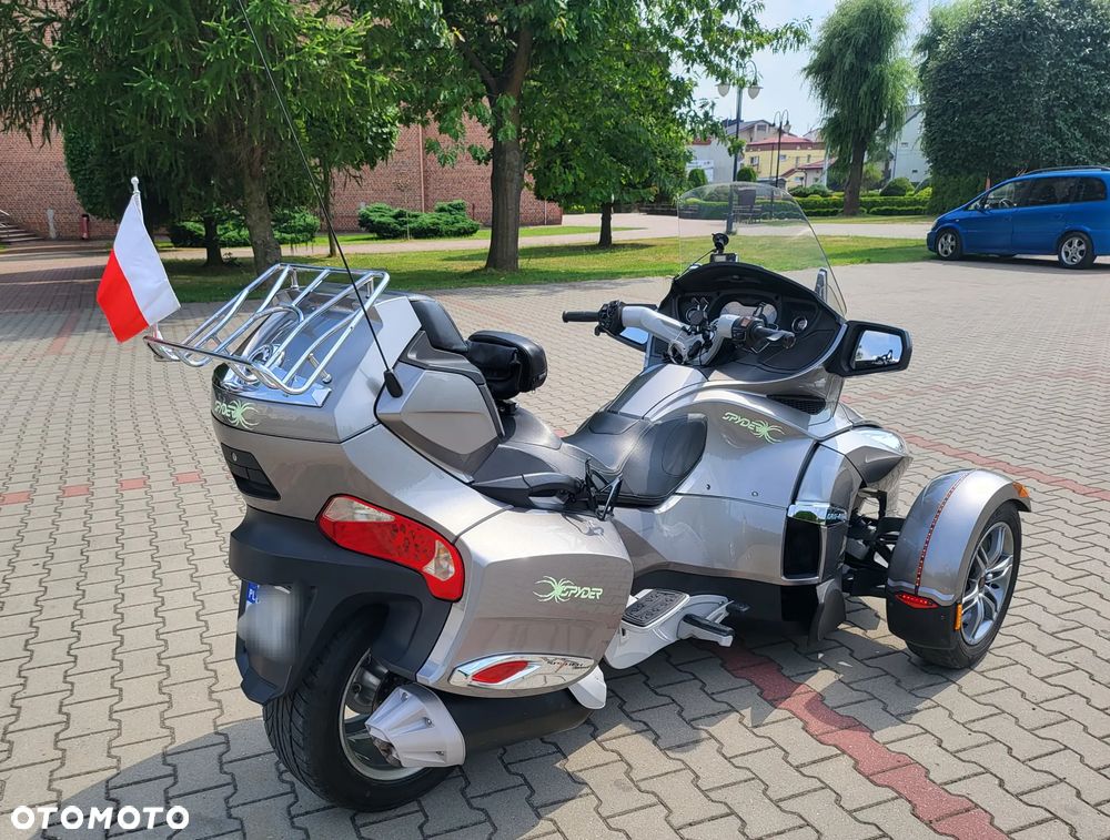 Can-Am Spyder - 4