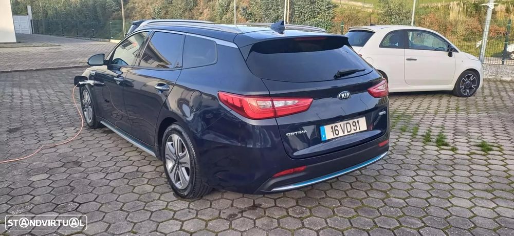Kia Optima SW - 10