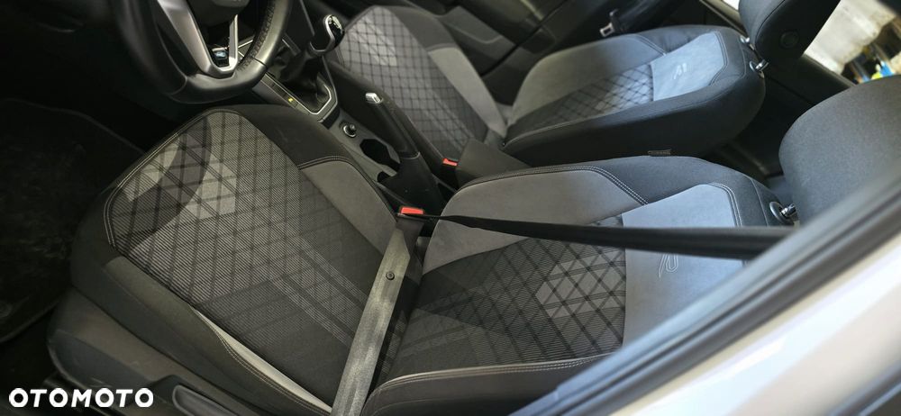Volkswagen Polo 1.0 TSI OPF R-Line - 31