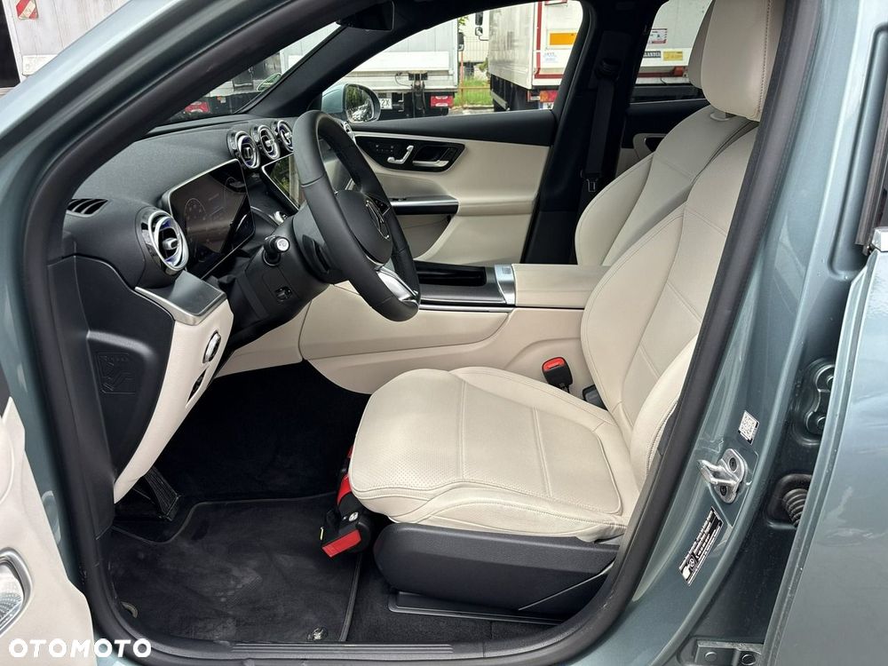 Mercedes-Benz GLC - 9