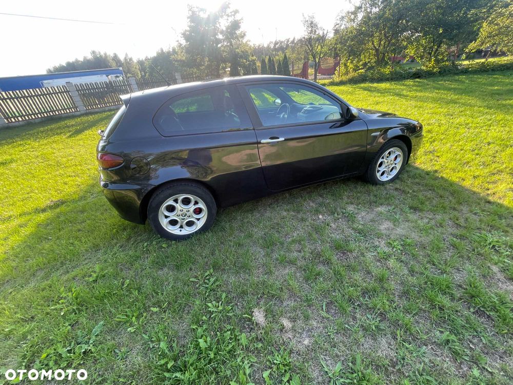 Alfa Romeo 147 - 4