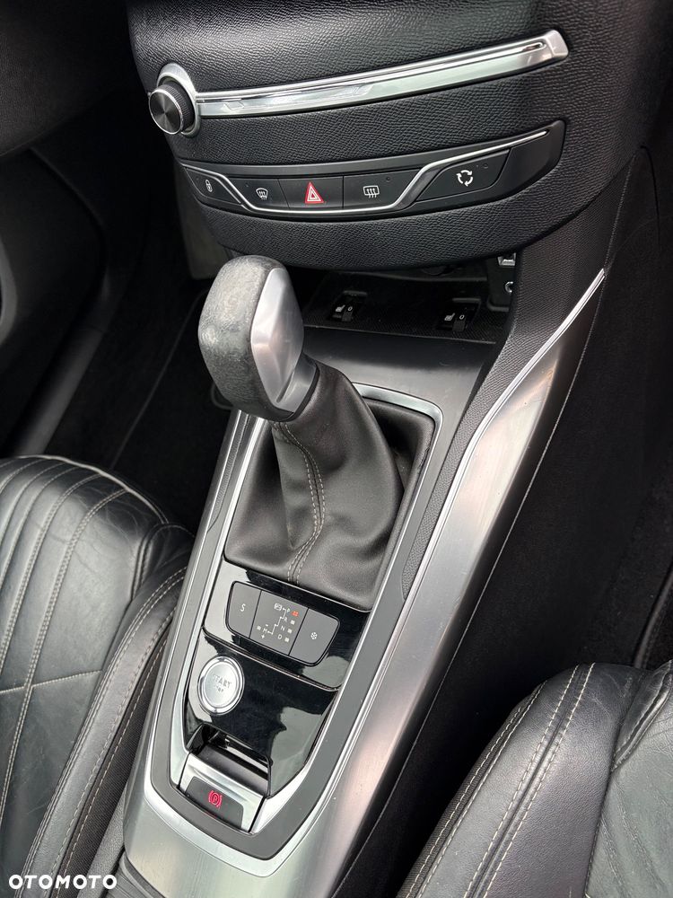 Peugeot 308 BlueHDi FAP 150 EAT6 Stop & Start Allure - 36