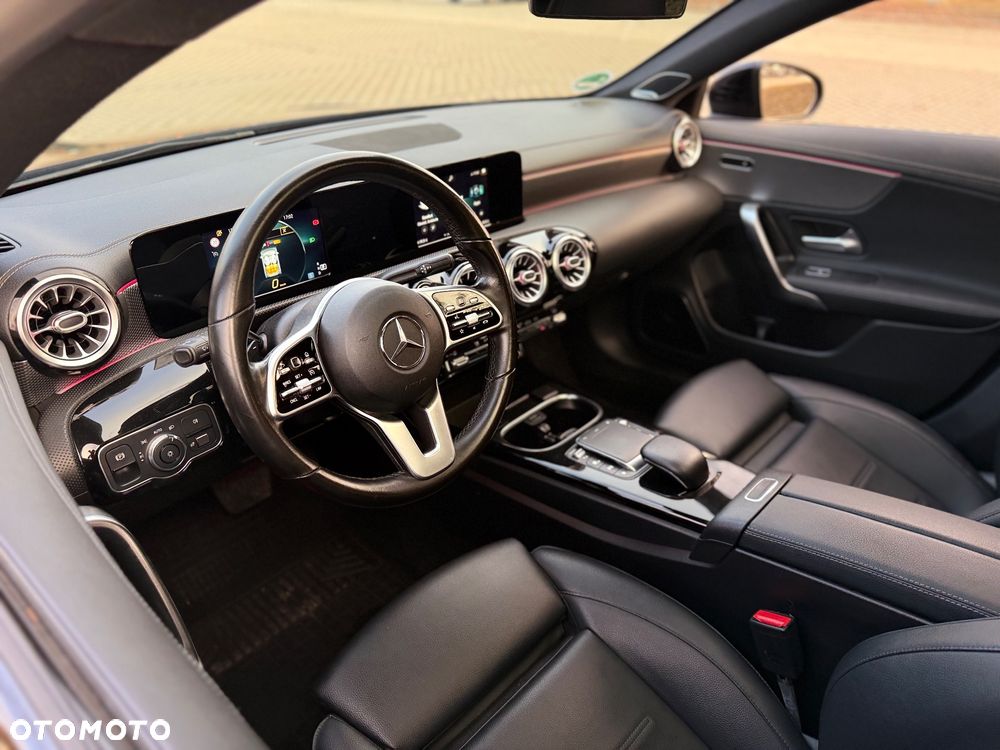 Mercedes-Benz CLA 220 d AMG Line 8G-DCT - 14