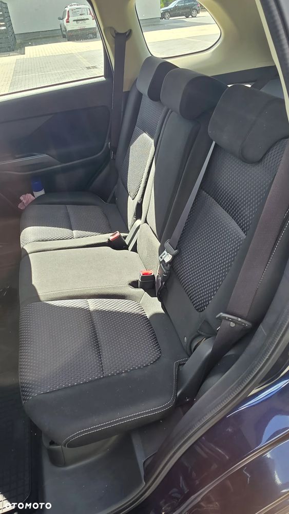Mitsubishi Outlander - 9