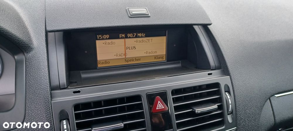 Mercedes-Benz Klasa C 200 Avantgarde Edition - 22