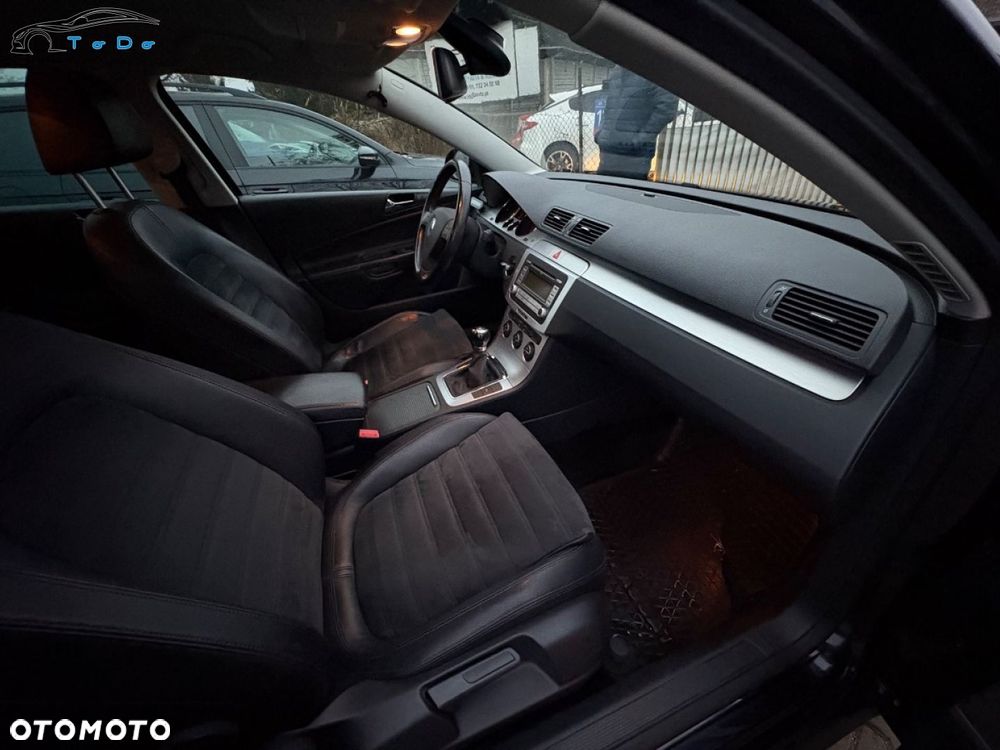 Volkswagen Passat Variant 2.0 TDI 4Mot Highline - 28