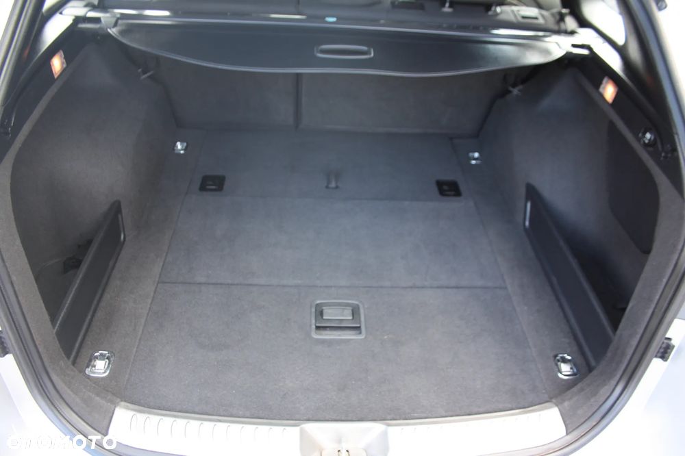 Hyundai i40 1.6 GDI Comfort + - 6
