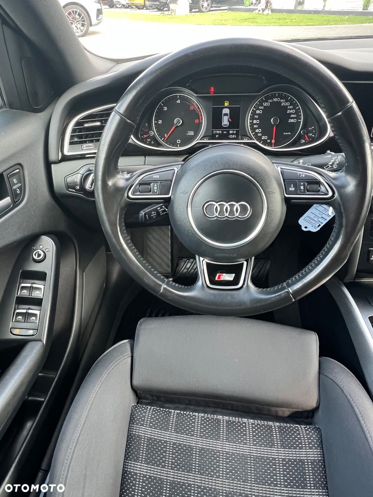 Audi A4 Avant 2.0 TDI DPF quattro S tronic S line Sportpaket - 31
