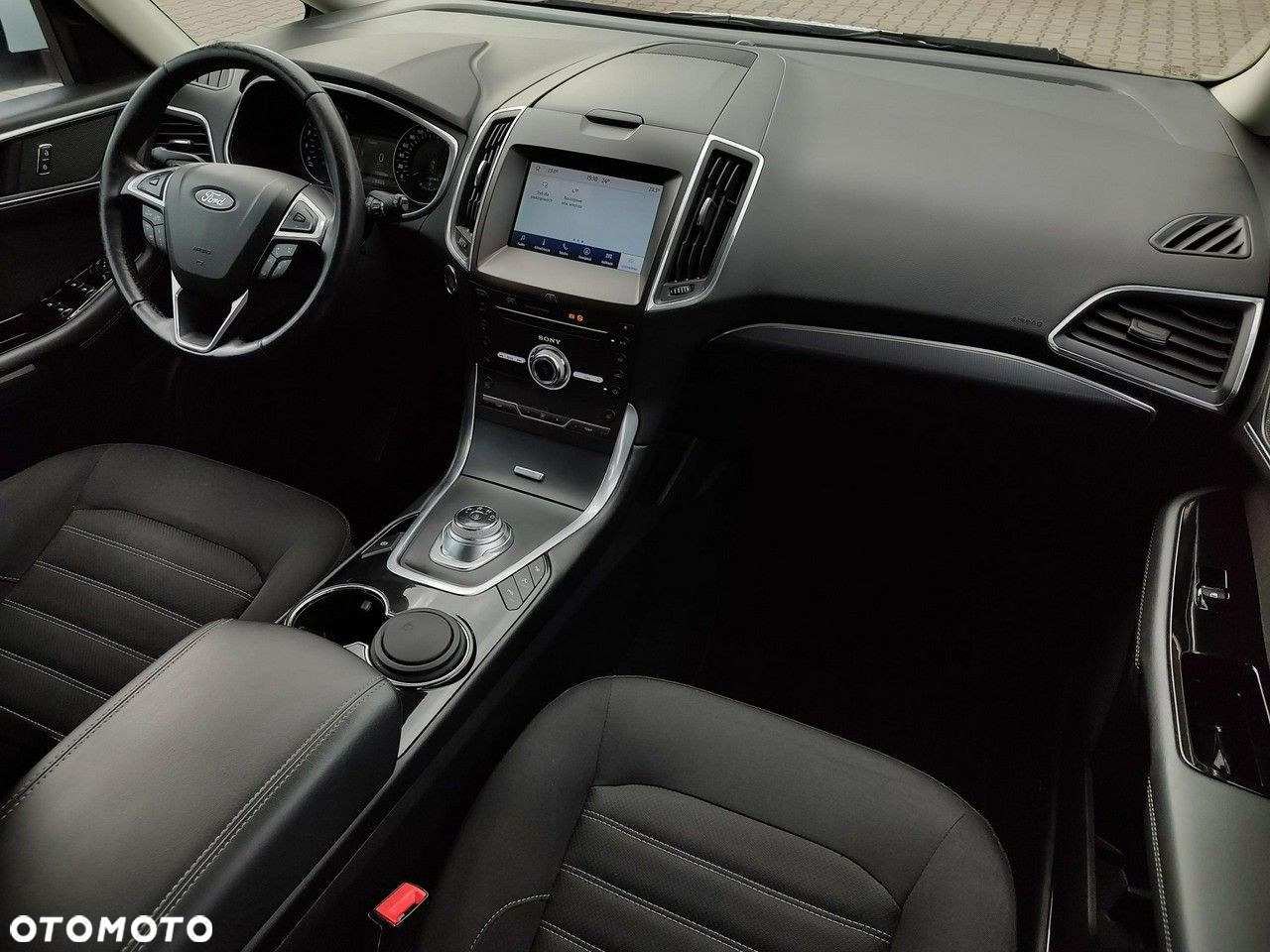 Ford Galaxy - 26