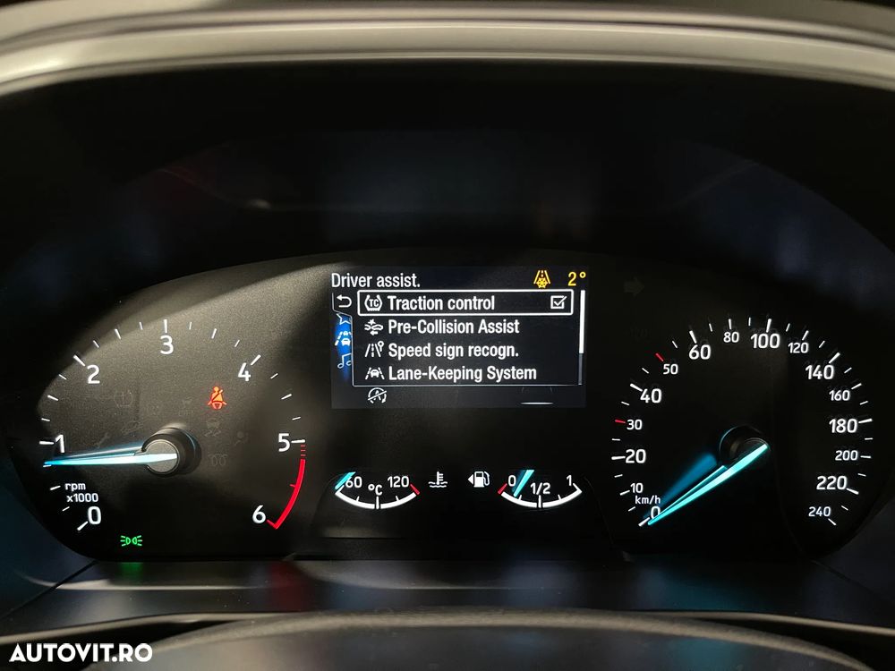 Ford Focus 1.5 EcoBlue Connected - 23