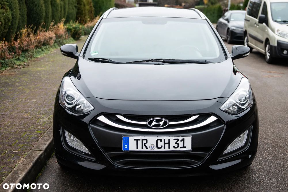 Hyundai i30 blue Kombi 1.6 GDi Passion - 9
