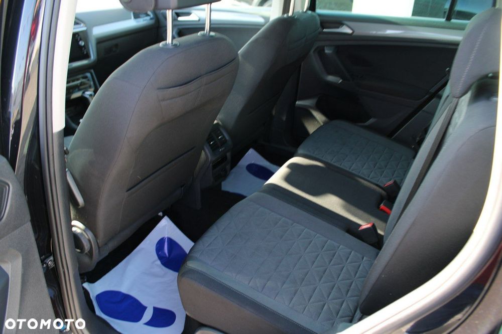 Volkswagen Tiguan - 13