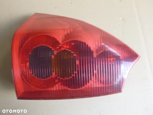 LAMPA LEWY TYŁ LEWA TYLNA PEUGEOT 307 KOMBI 01-05 - 1