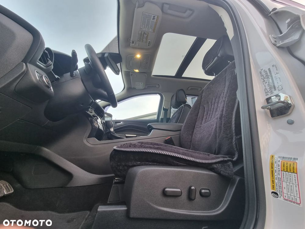 Ford Escape 2.0 EcoBoost AWD Titanium - 11
