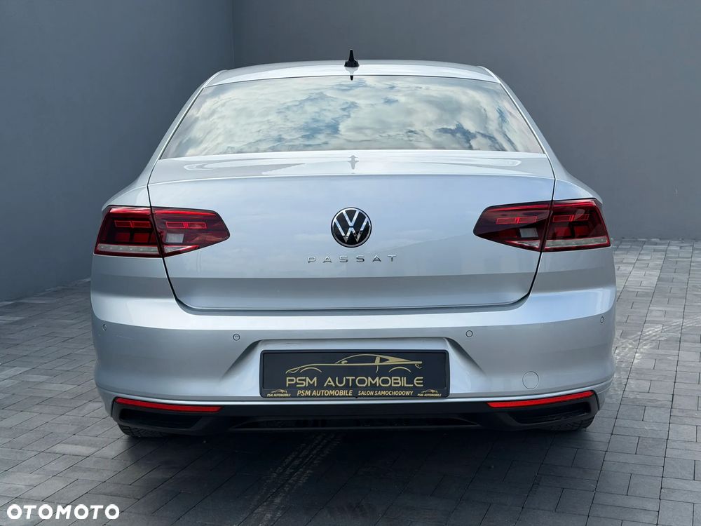 Volkswagen Passat 2.0 TDI EVO Elegance - 10