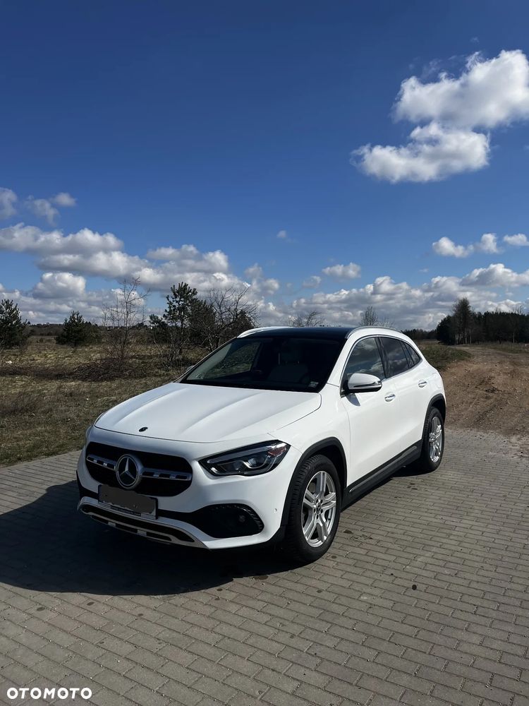 Mercedes-Benz GLA - 2