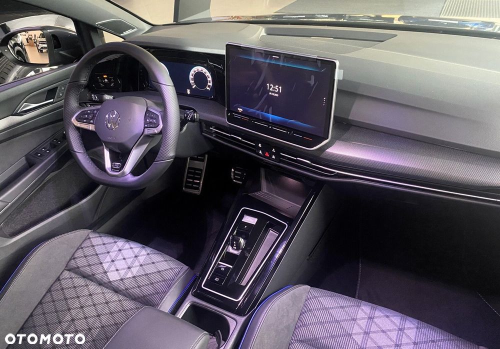 Volkswagen Golf - 10