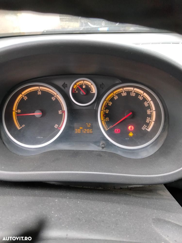 Opel Corsa 1.3 CDTI DPF (ecoFLEX) Innovation - 6