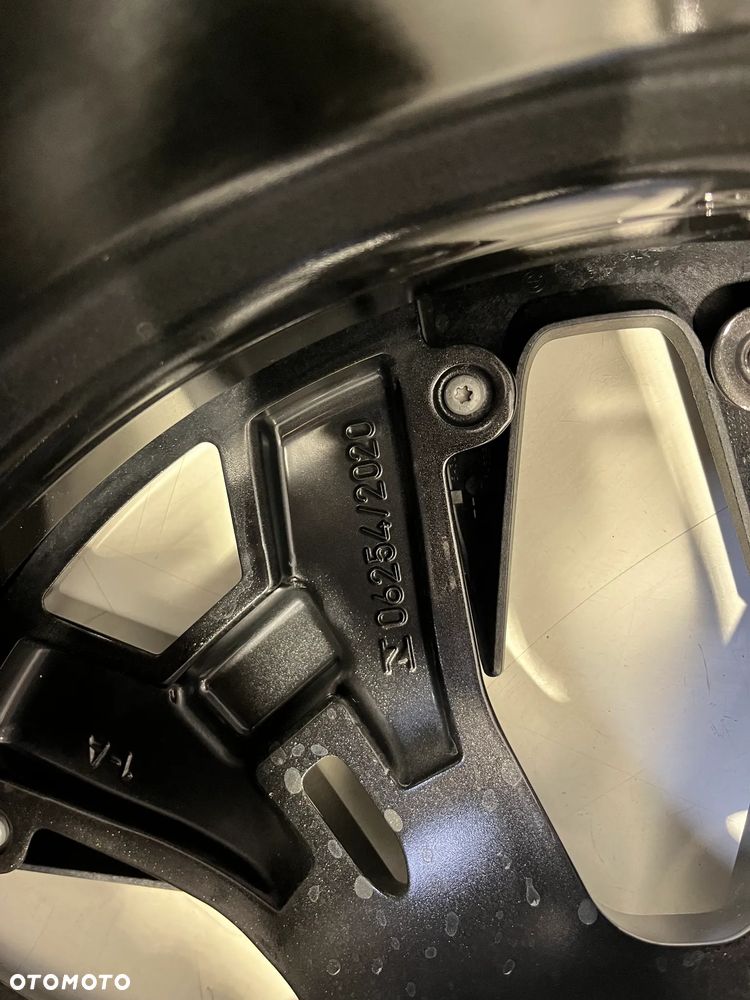 Felgi BMW 5 I5 G60 8.5 x 20" 5x112 ET 28  939M 5A324F0,5A324E8,5A324E9,5A324F1 - 12