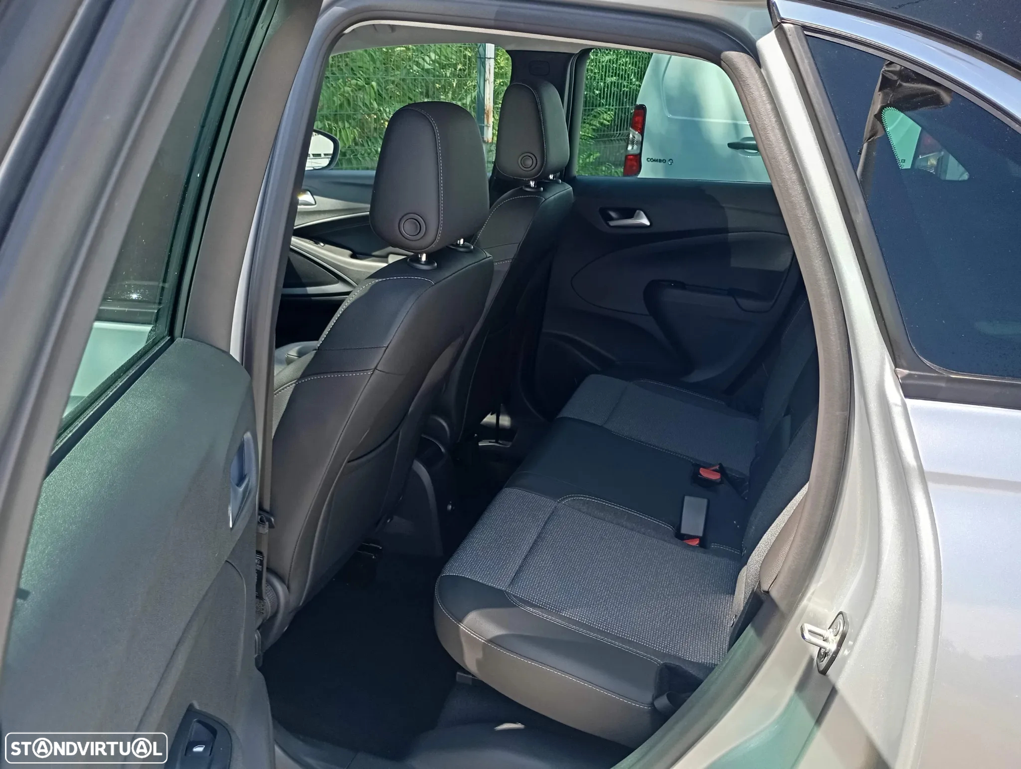 Opel Crossland 1.2 T Elegance - 8
