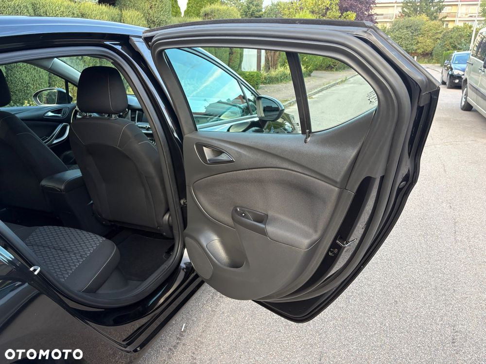 Opel Astra 1.4 T Dynamic S&S - 31