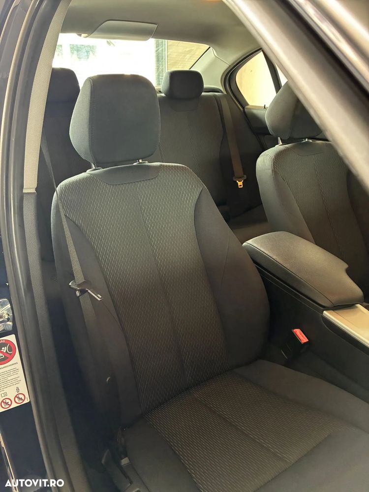 BMW Seria 3 320i Aut. - 11