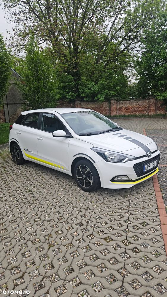 Hyundai i20 blue 1.2 YES Gold - 3