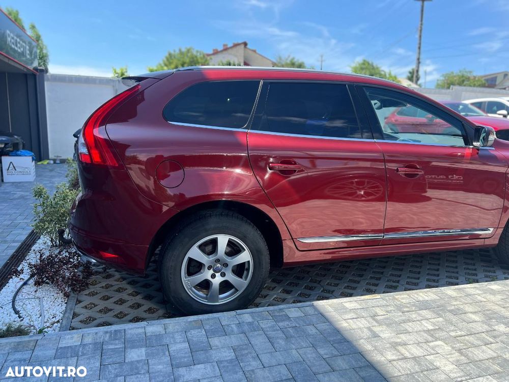 Volvo XC 60 D5AWD Momentum - 5