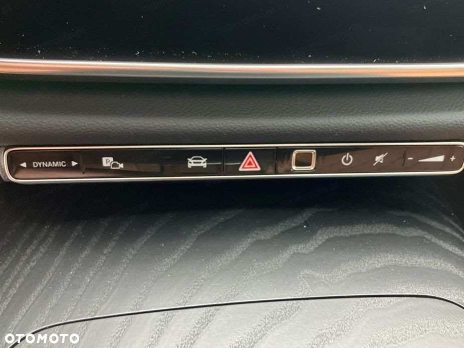 Mercedes-Benz Klasa E 220 d mHEV 4-Matic AMG 9G-Tronic - 16