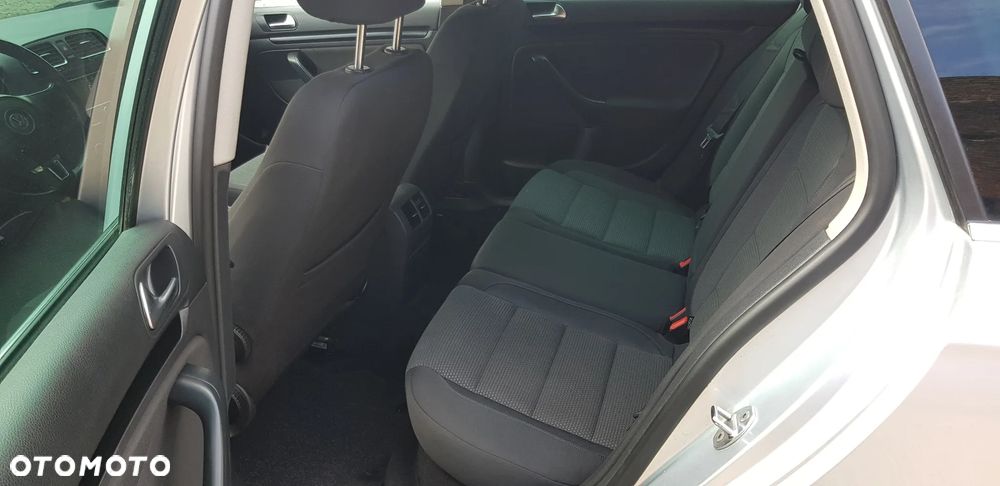 Volkswagen Golf - 11