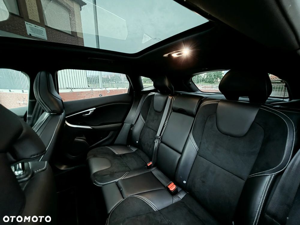 Volvo V40 T3 Drive-E R-Design Momentum - 8