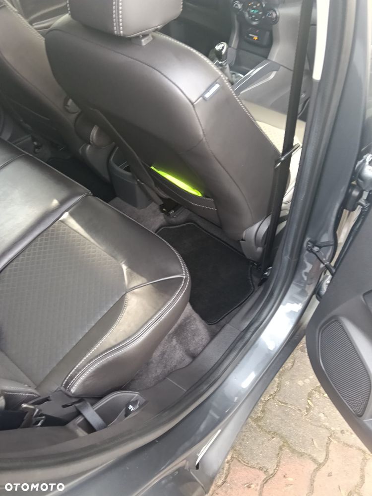 Ford EcoSport - 19