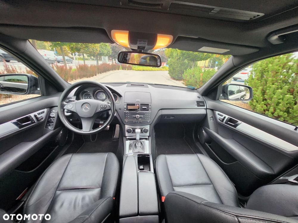Mercedes-Benz Klasa C 320 CDI DPF 4Matic 7G-TRONIC Avantgarde - 22